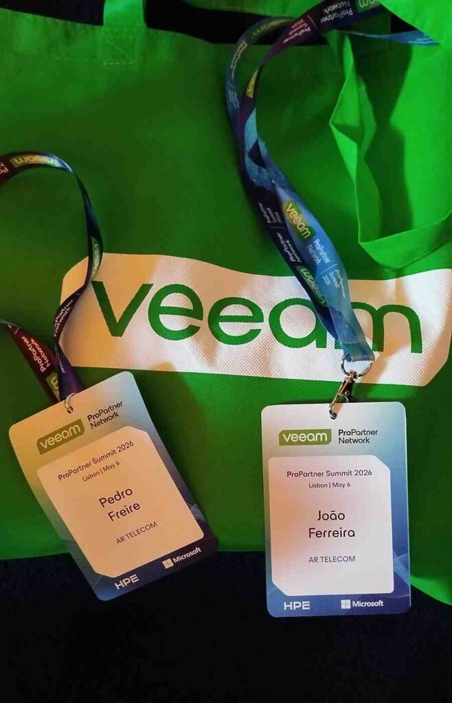Acreditaciones oficiales de Pedro Freire y João Ferreira de Ar para el encuentro tecnológico Veeam ProPartner Summit 2026 en Lisboa.